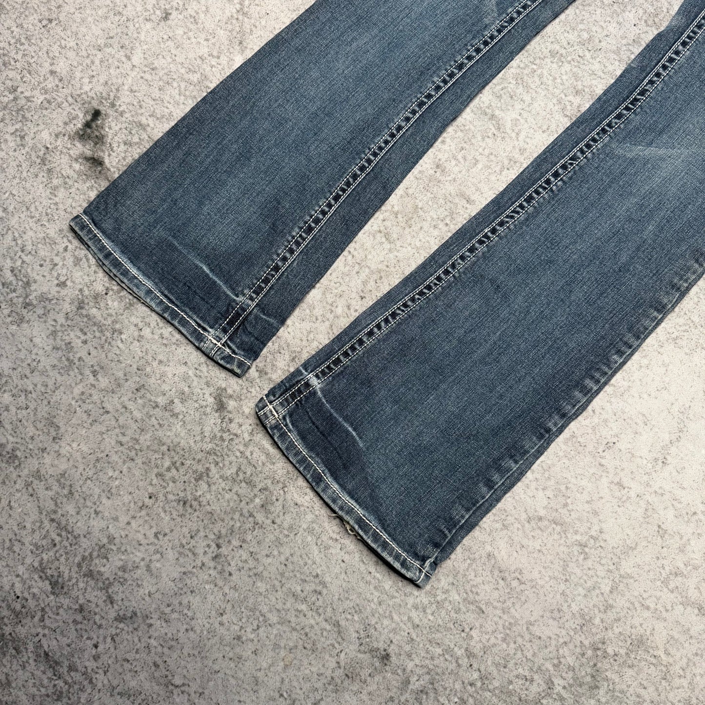 LA Idol Y2K Low Waist Bootcut Jeans Rare Gemstone Details (29/34)