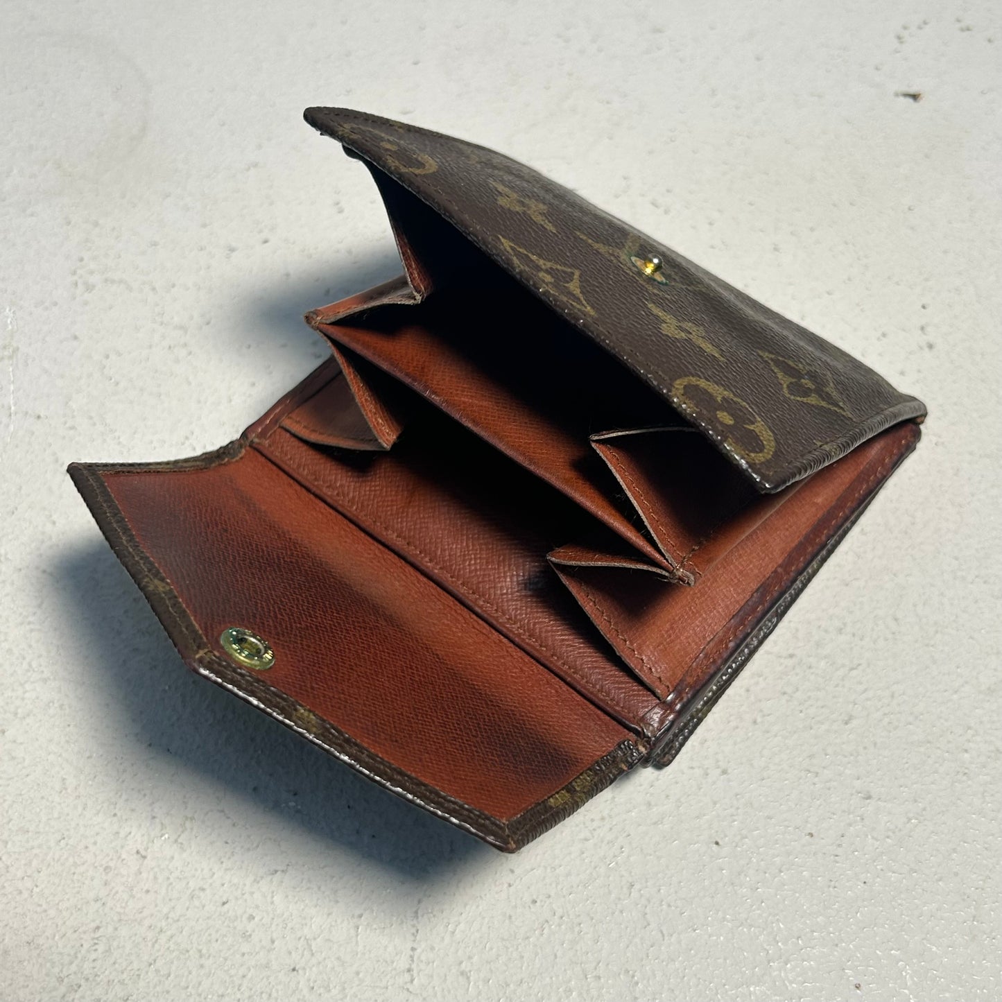 Louis Vuitton Vintage Victorine Monogram Canvas Wallet Tri-Fold