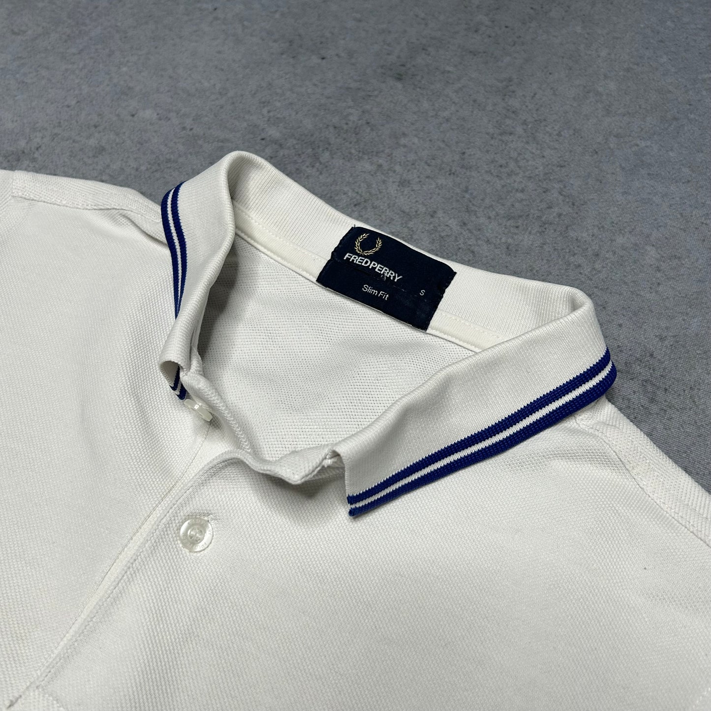 Fred Perry Twin Tipped Pique Polo Shirt White Blue (S)