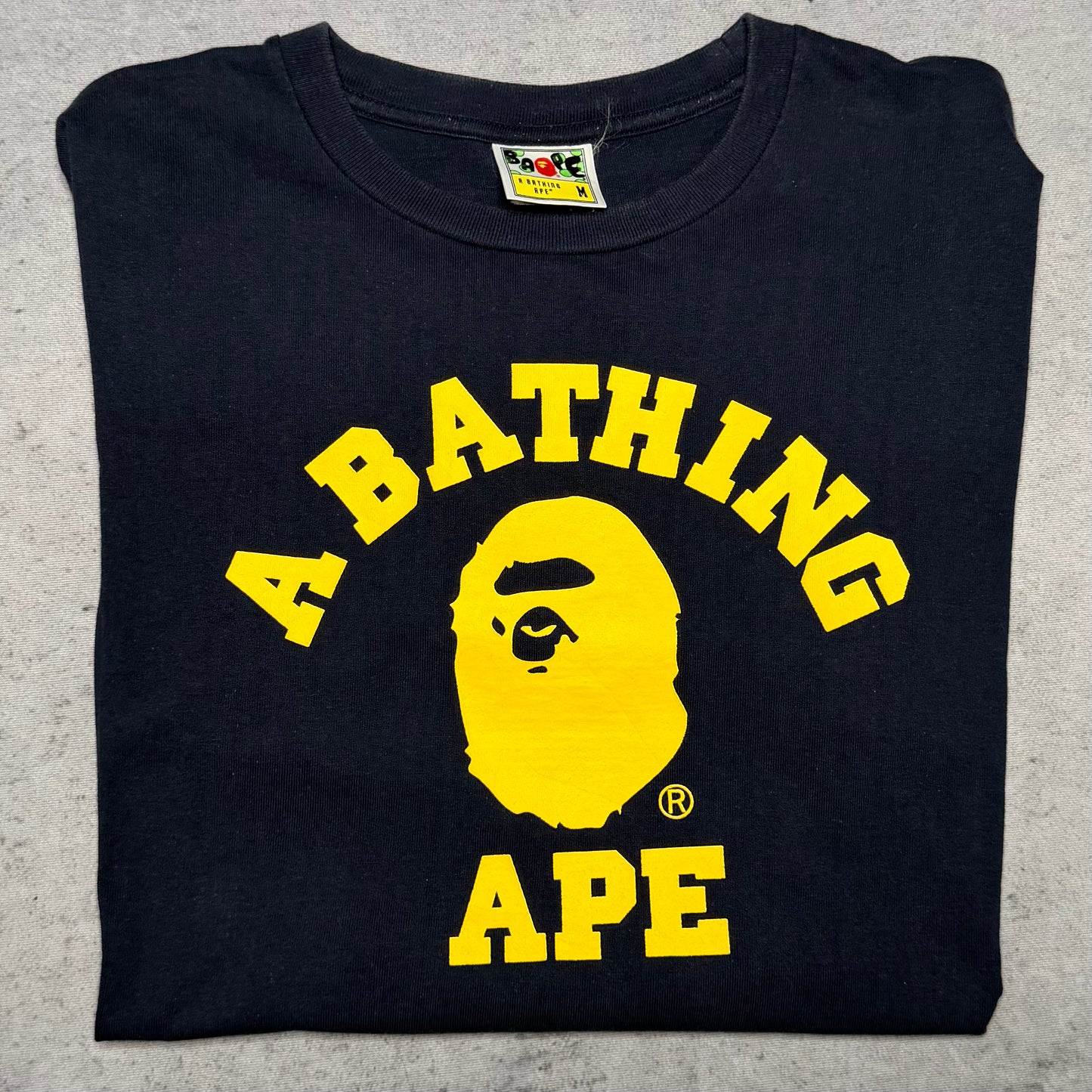 BAPE College Tee Shirt navy/yellow (M)