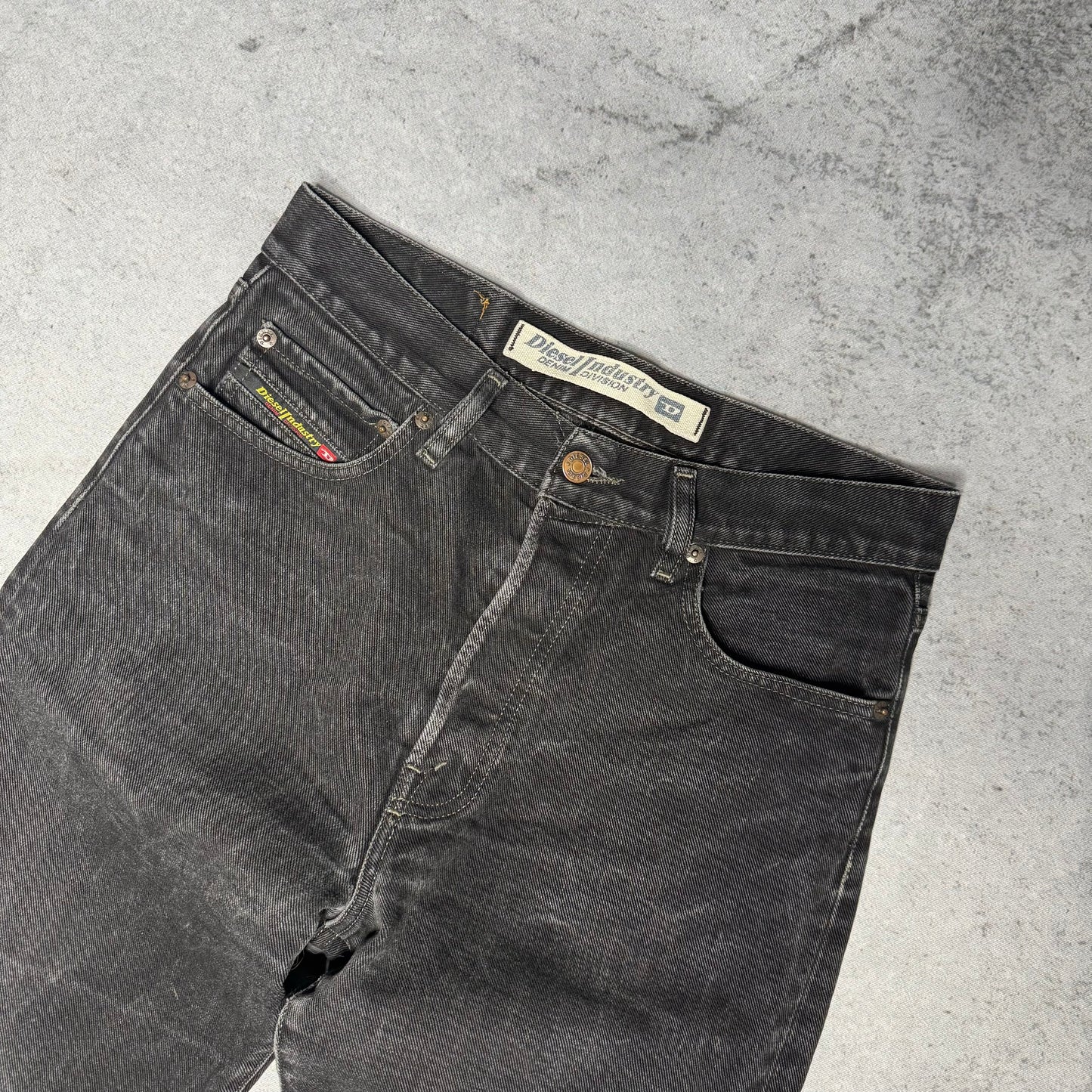 Diesel 2002 Straight Leg Jeans Made in Italy grey (29/32)