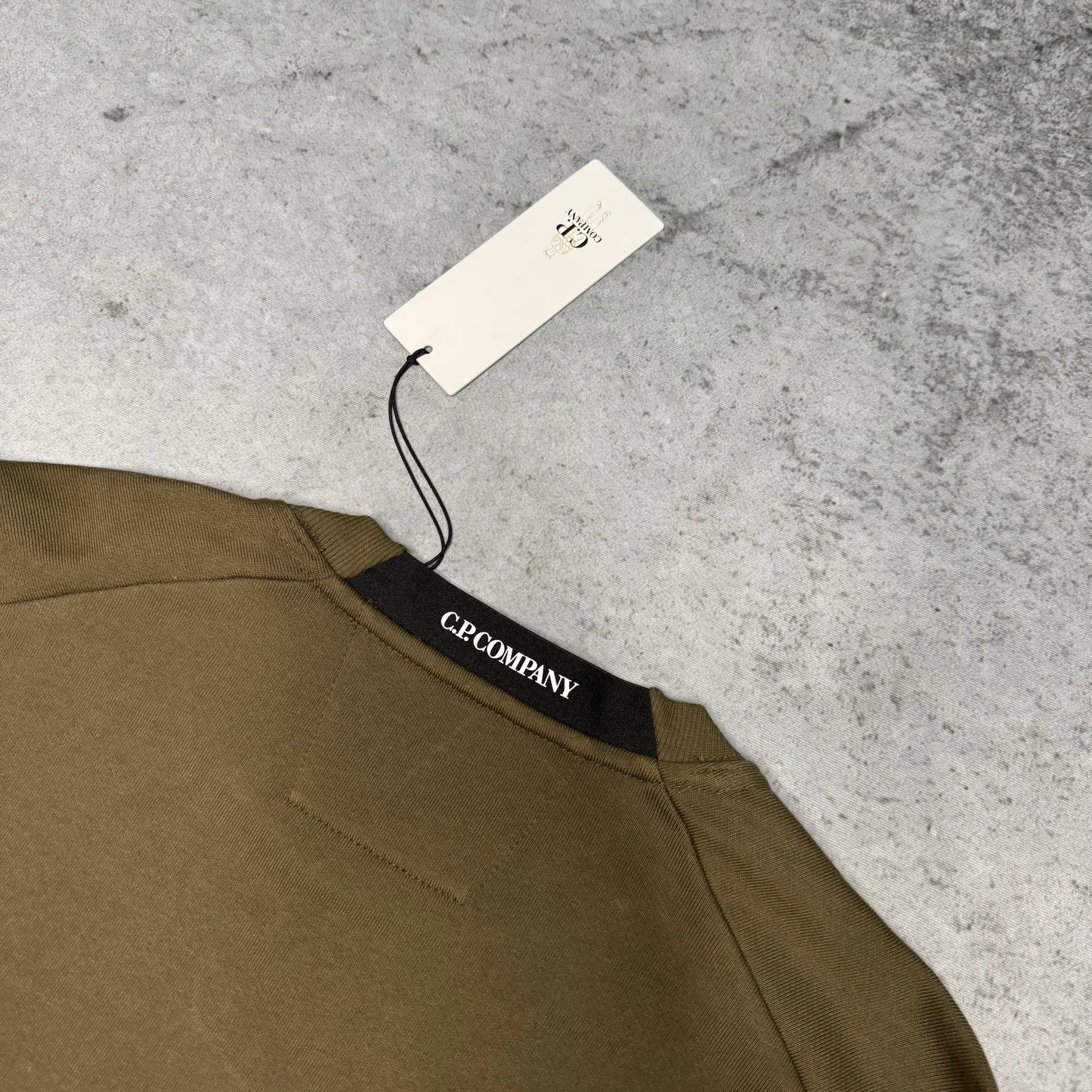 C.P. Company NEW Diagonal Raised Fleece Crewneck Lens Sweatshirt olive (L)