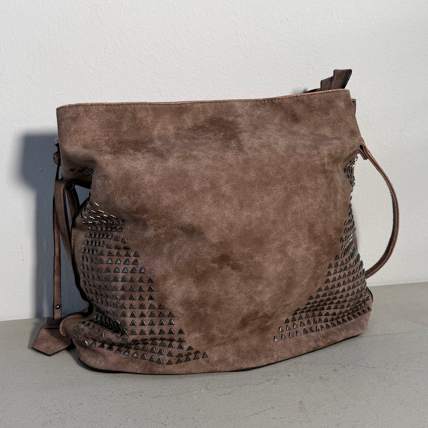 Dudlin Faux Leather Bag (brown studded)