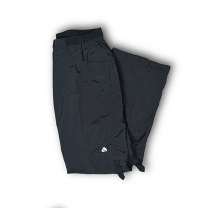 00s Nike ACG Cargo Pants black