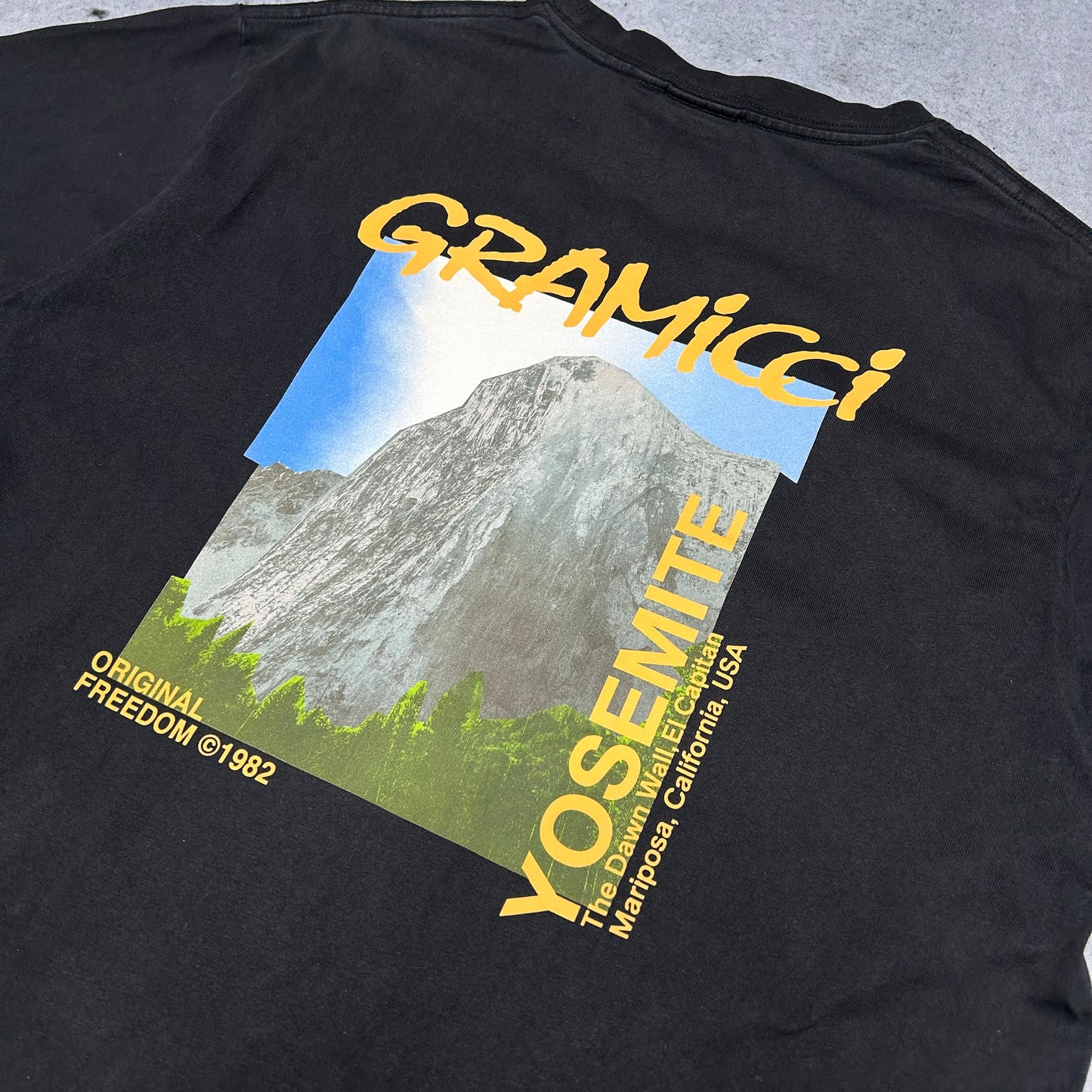 Gramicci "Yosemite" Mountain Graphic T-Shirt (L)