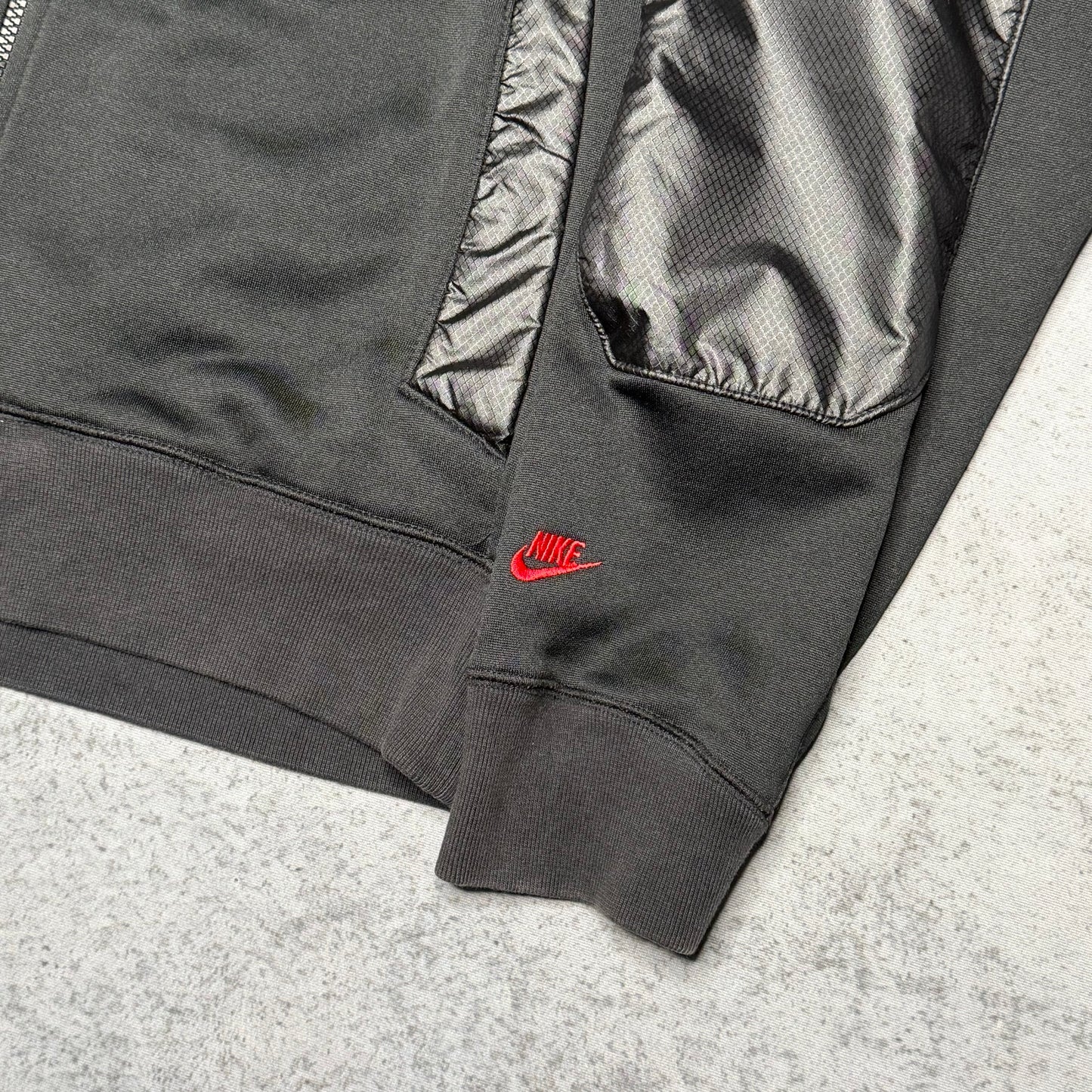 Nike AIR 2000s Big Logo Tech Fleece Zip Hoodie black red (M)