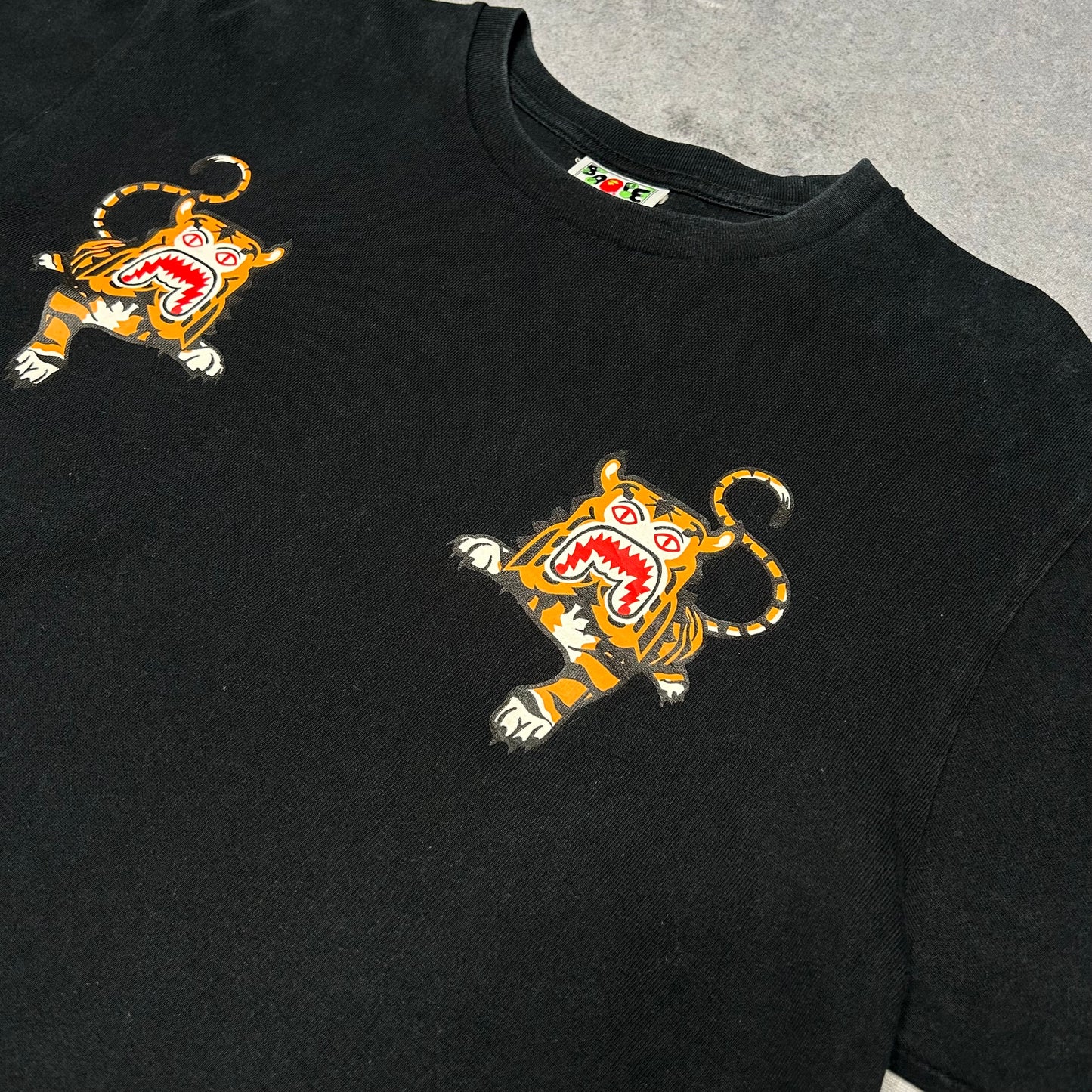 BAPE Double Tiger T Shirt black w/ Arabic Font Backprint (L)