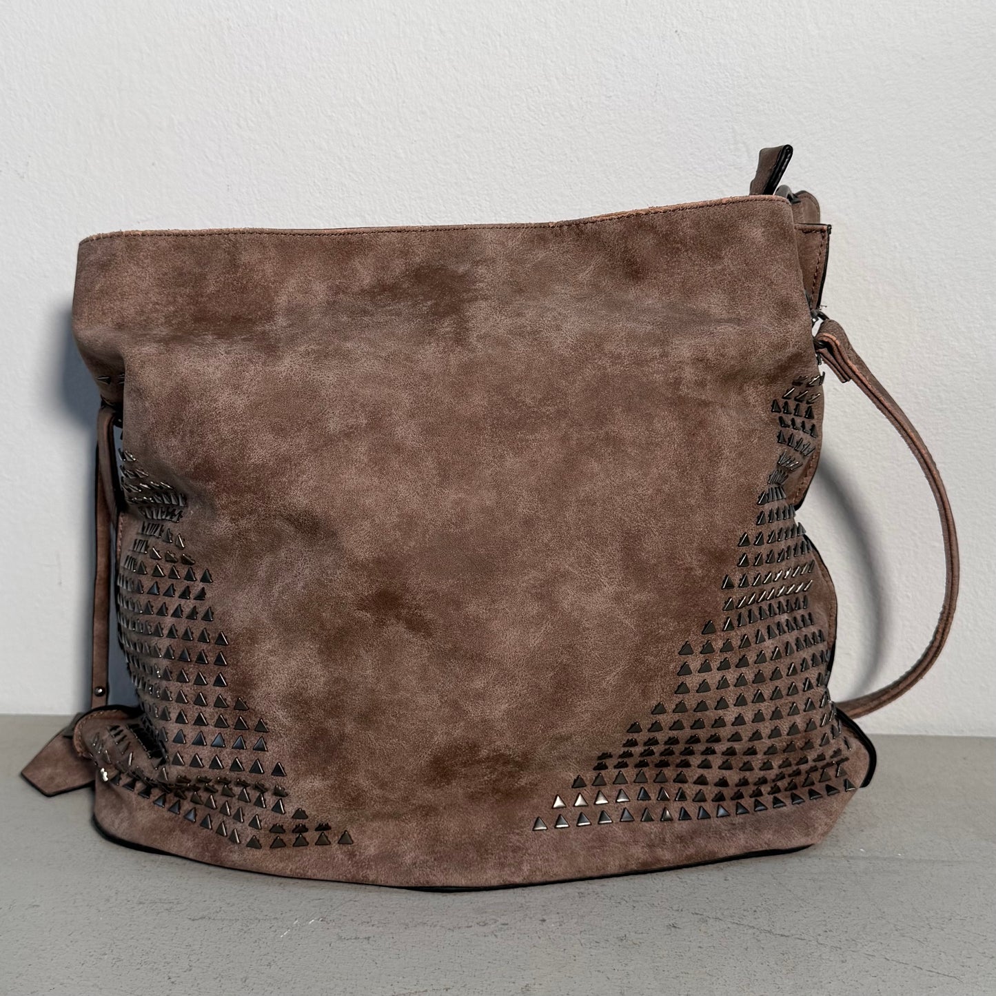 Dudlin Faux Leather Bag (brown studded)