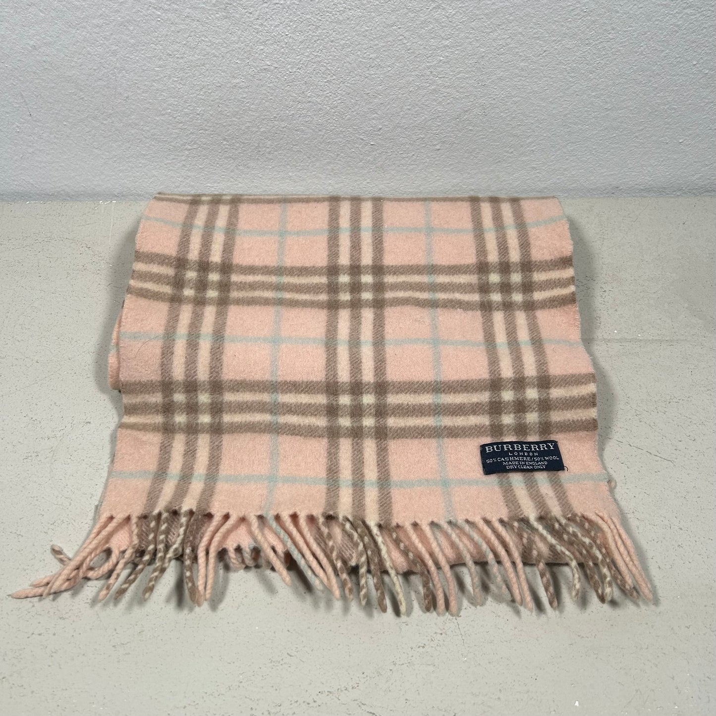 Burberry 00s Nova Check Scarf Schal long baby rosa