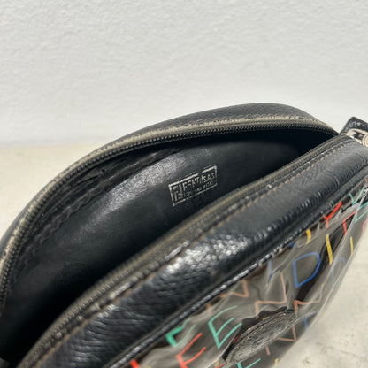 FENDI 90s Multicotour Spellout Sling Bag (black)