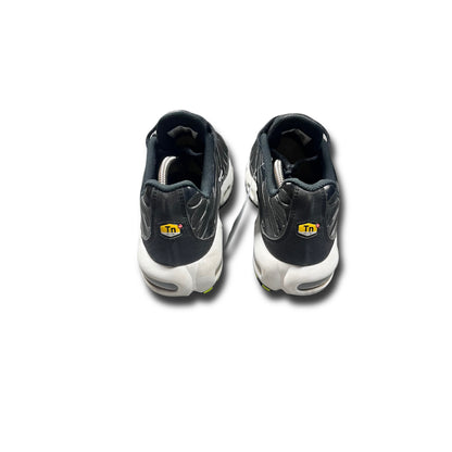Nike Air Max Plus Tn "Black Volt" black neon