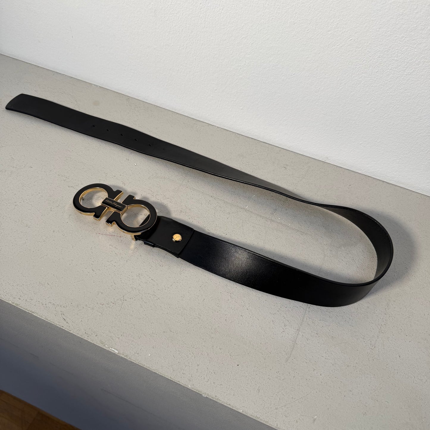 Salvatore Ferragamo Gancini Big Buckle Belt black gold (90)