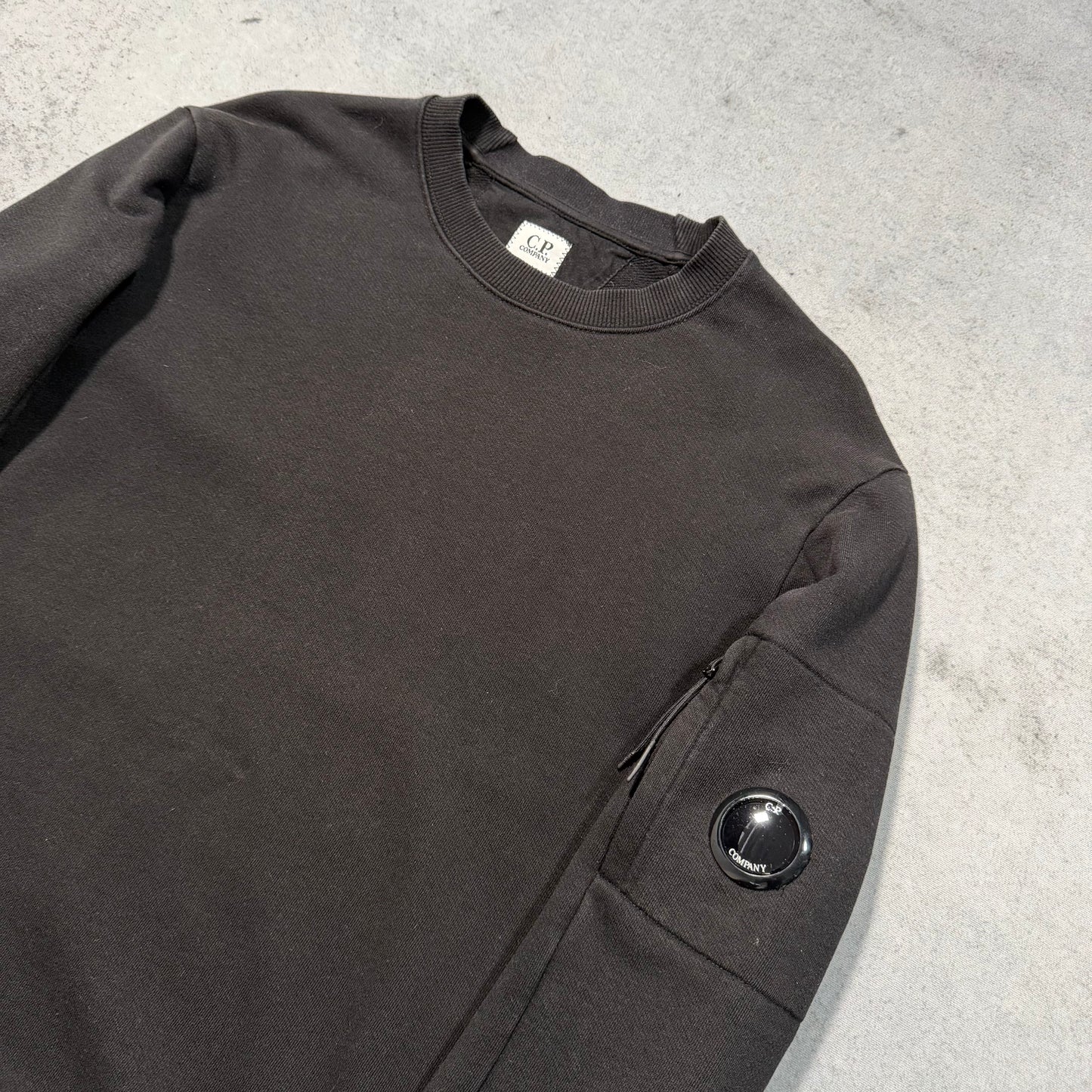 C.P. Company Diagonal Raised Fleece Crewneck Sweater black (M)