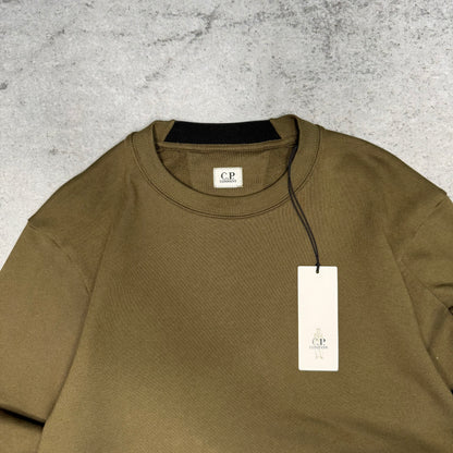 C.P. Company NEW Diagonal Raised Fleece Crewneck Lens Sweatshirt olive (L)