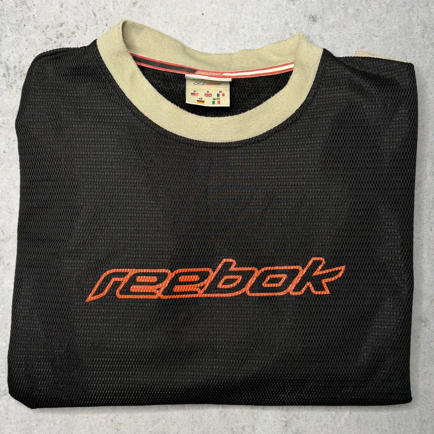 Reebok Early 2000s Mesh Crewneck Sweater black Spellout (fits M)