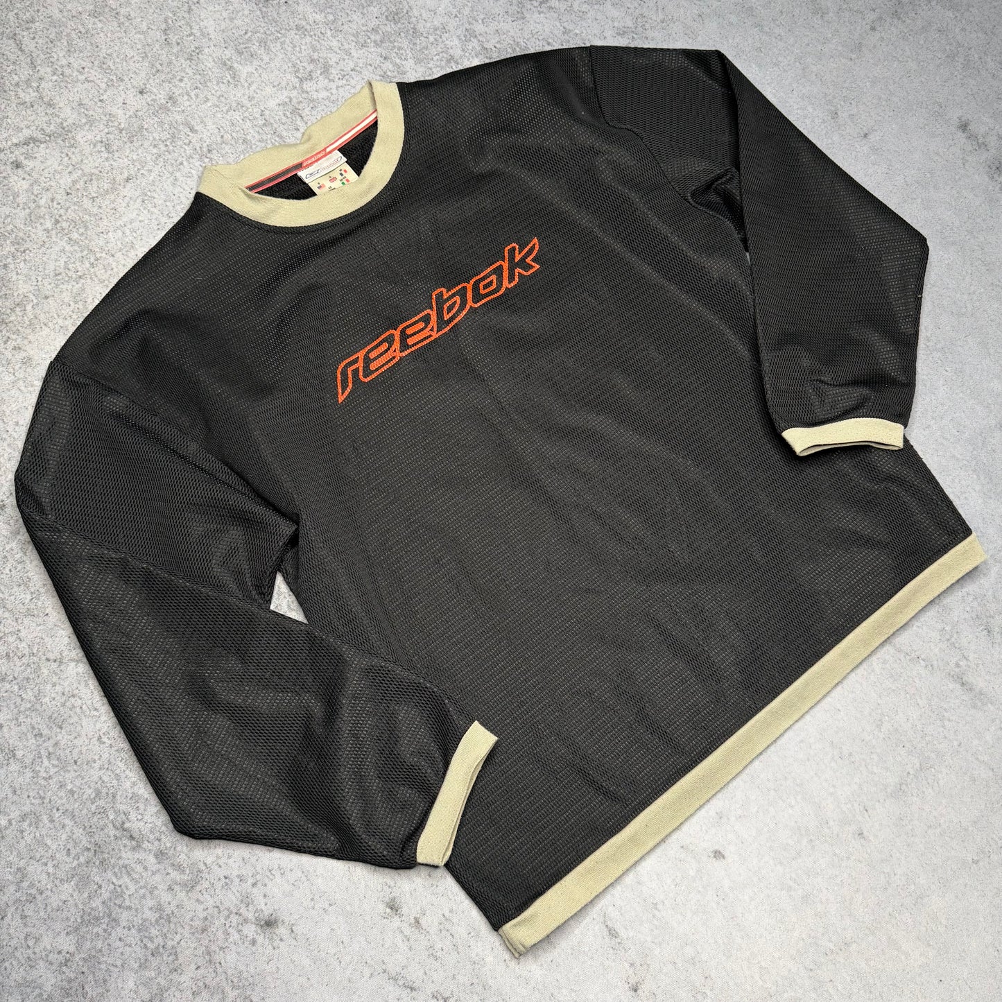 Reebok Early 2000s Mesh Crewneck Sweater black Spellout (fits M)