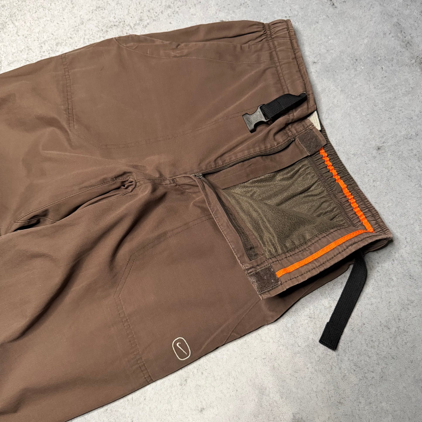 Nike 00s SPRTDLX Outdoor Fleece Lined Track Pants brown (L)
