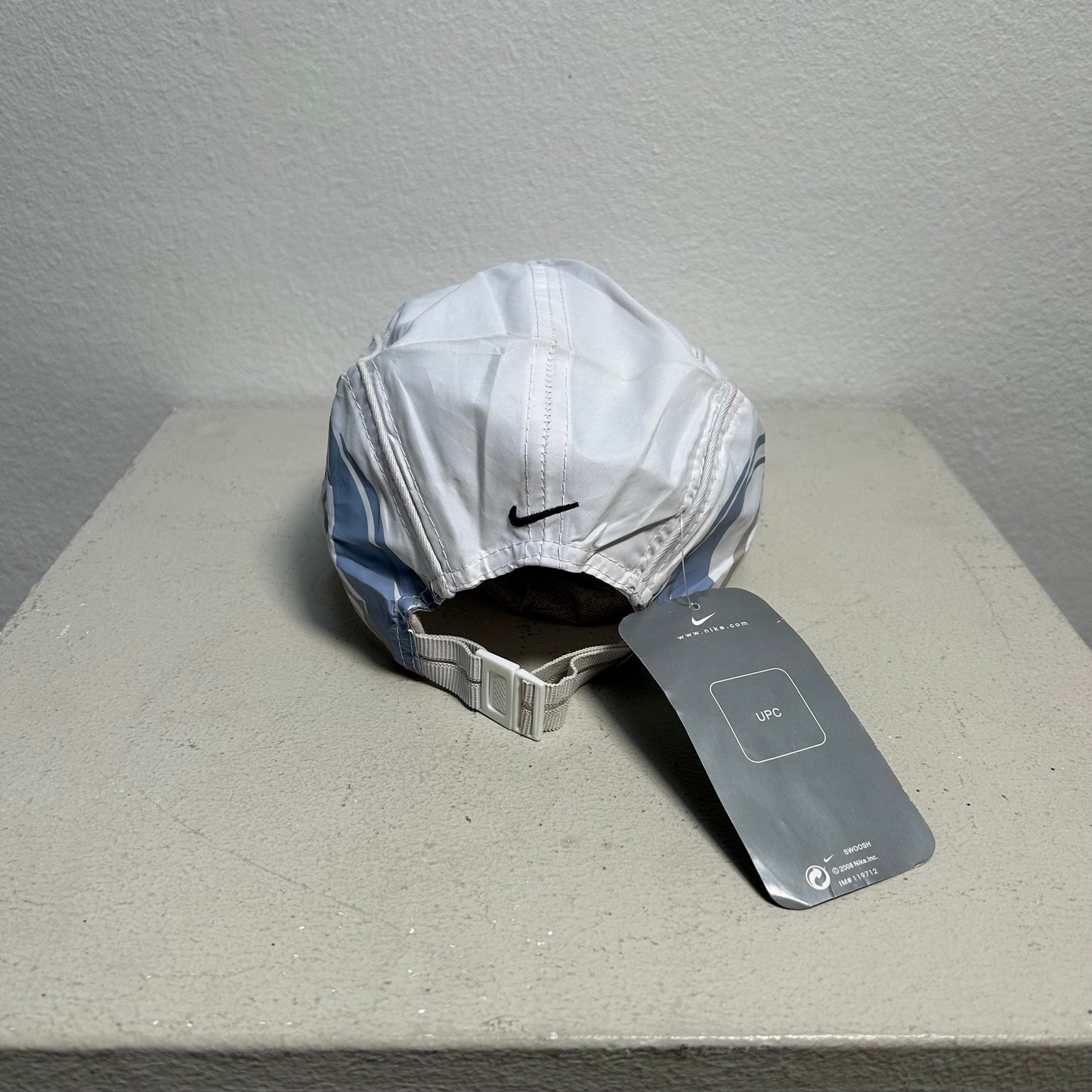 Nike 00s Tn Cap white w/ Graphic Print