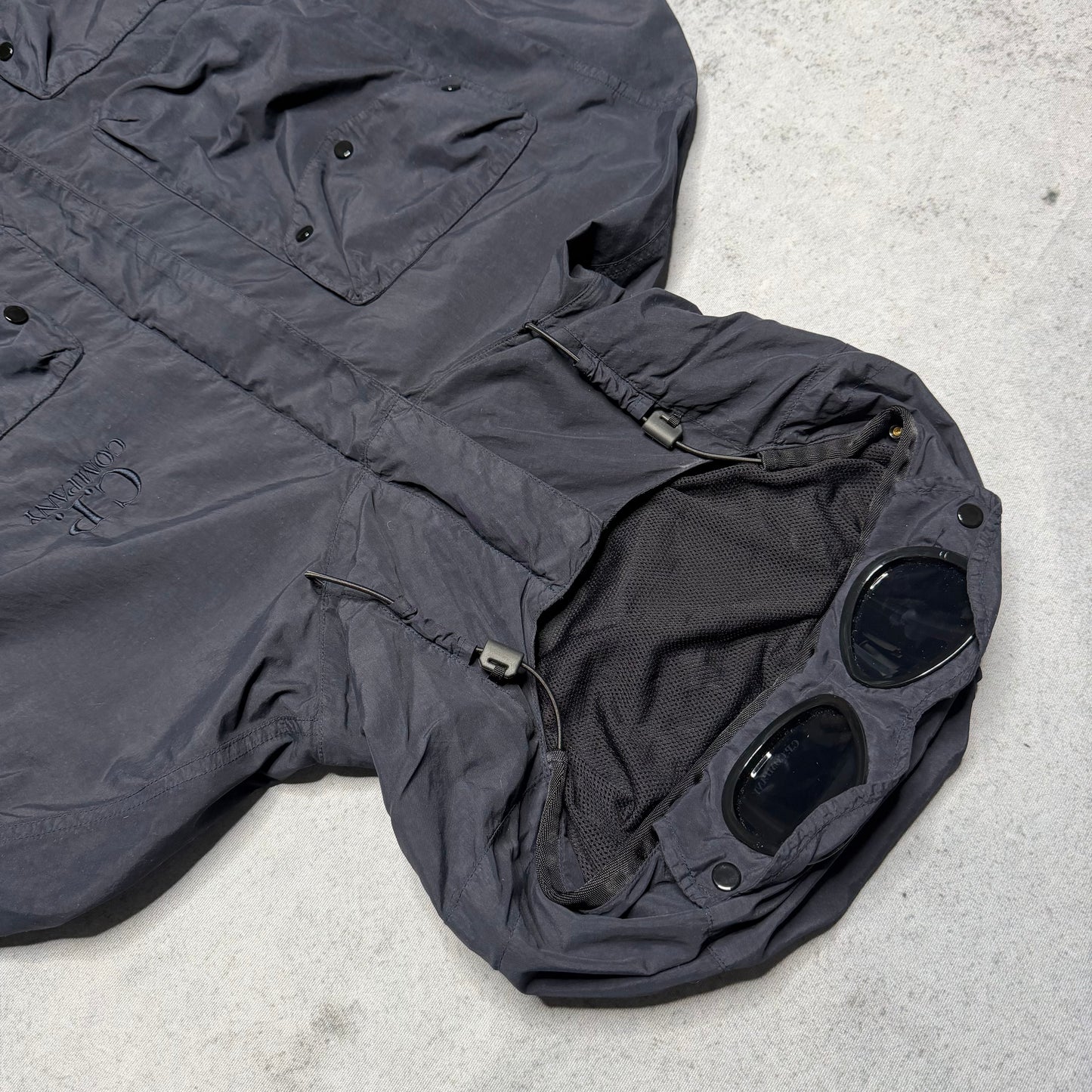C.P. Company Flatt Nylon Hooded Goggle Jacket navy (XL)