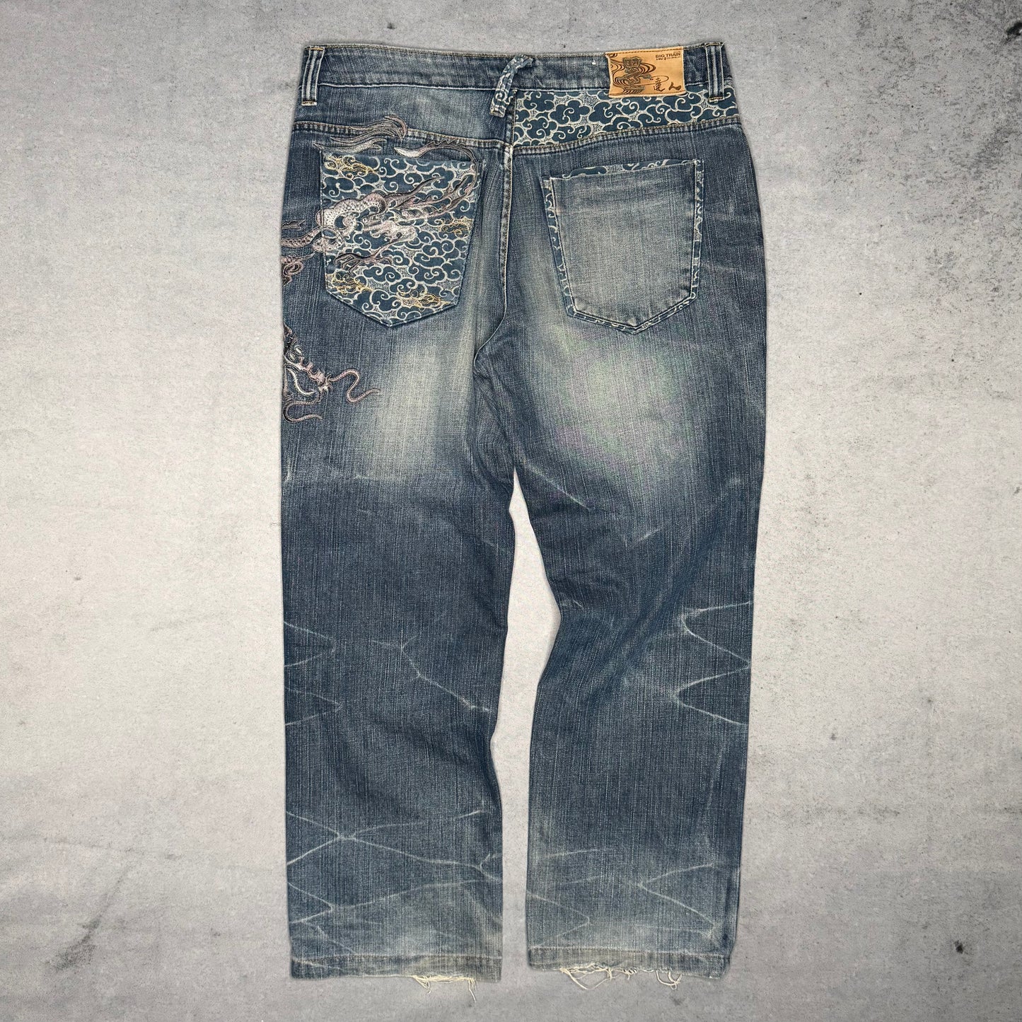 Big Train Osaka Vintage Japanese Clouds Embroidery Jeans (L)