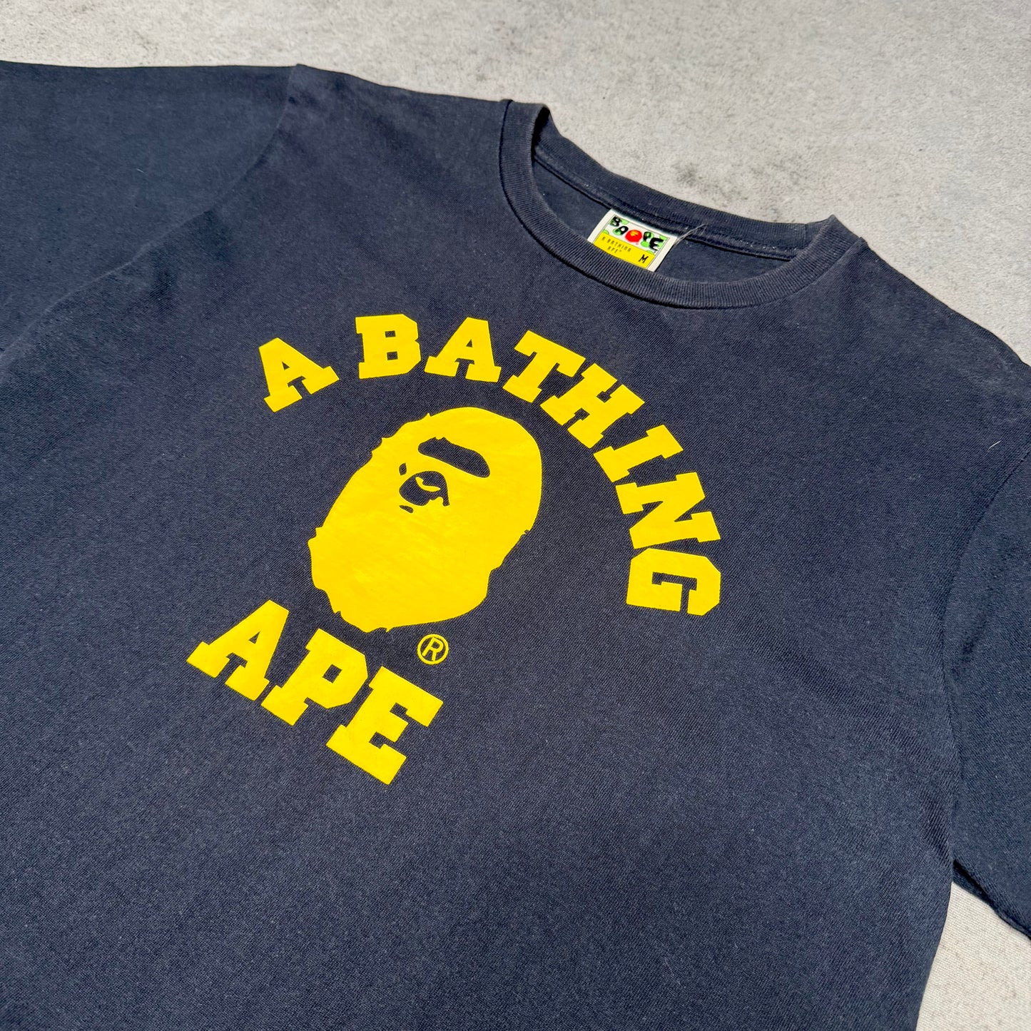 BAPE College Tee Shirt navy/yellow (M)