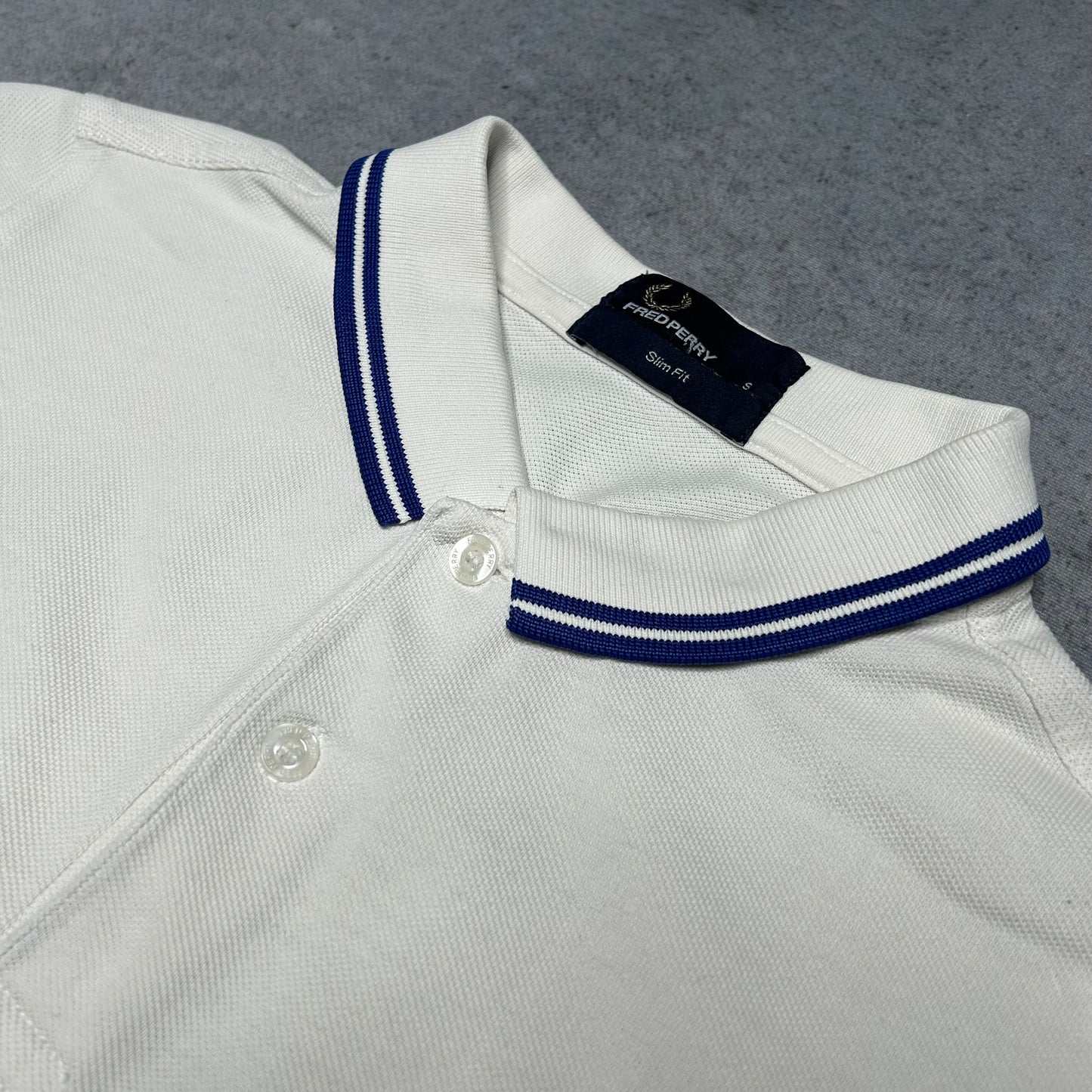 Fred Perry Twin Tipped Pique Polo Shirt White Blue (S)