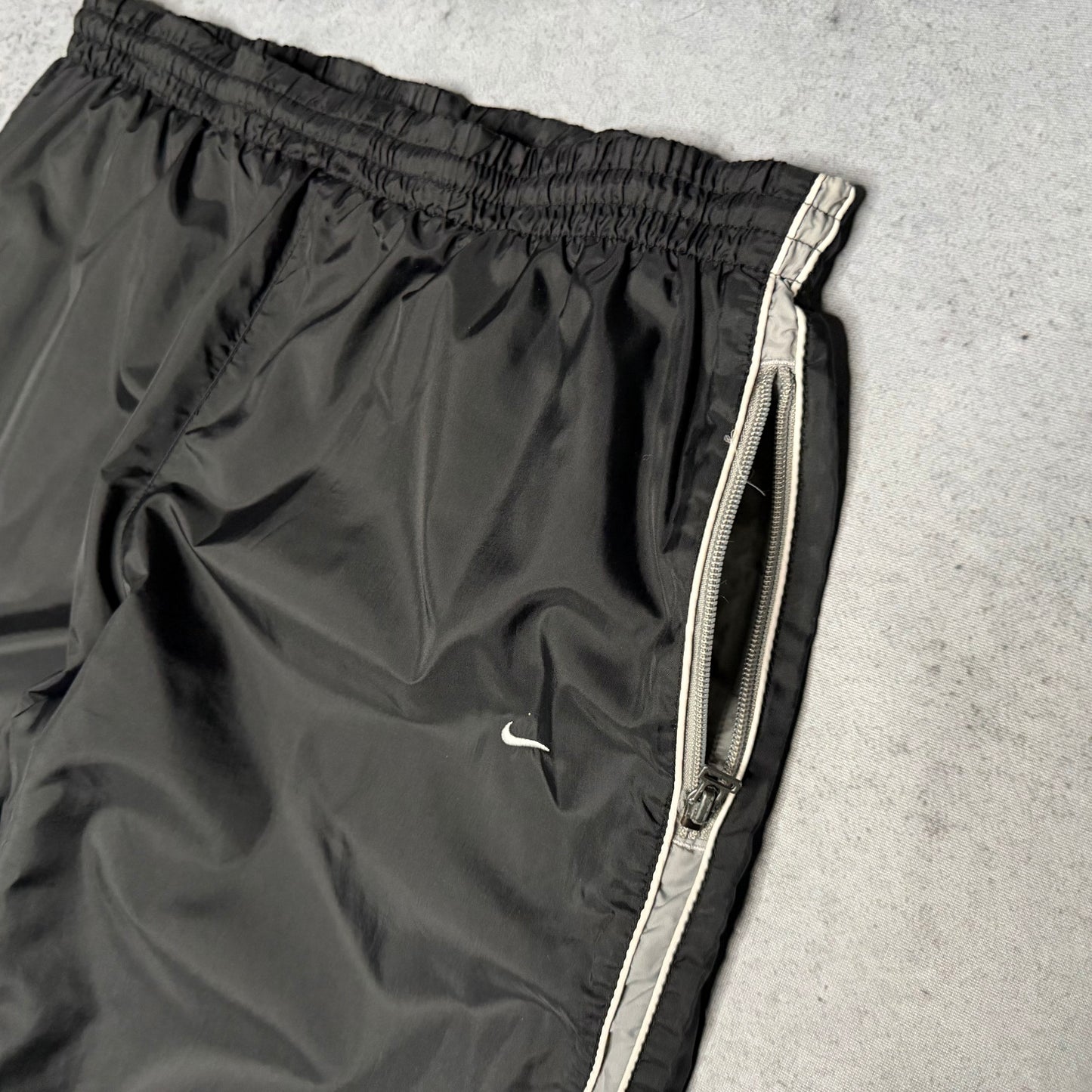 Nike 00s Baggy Track Pants black (M)
