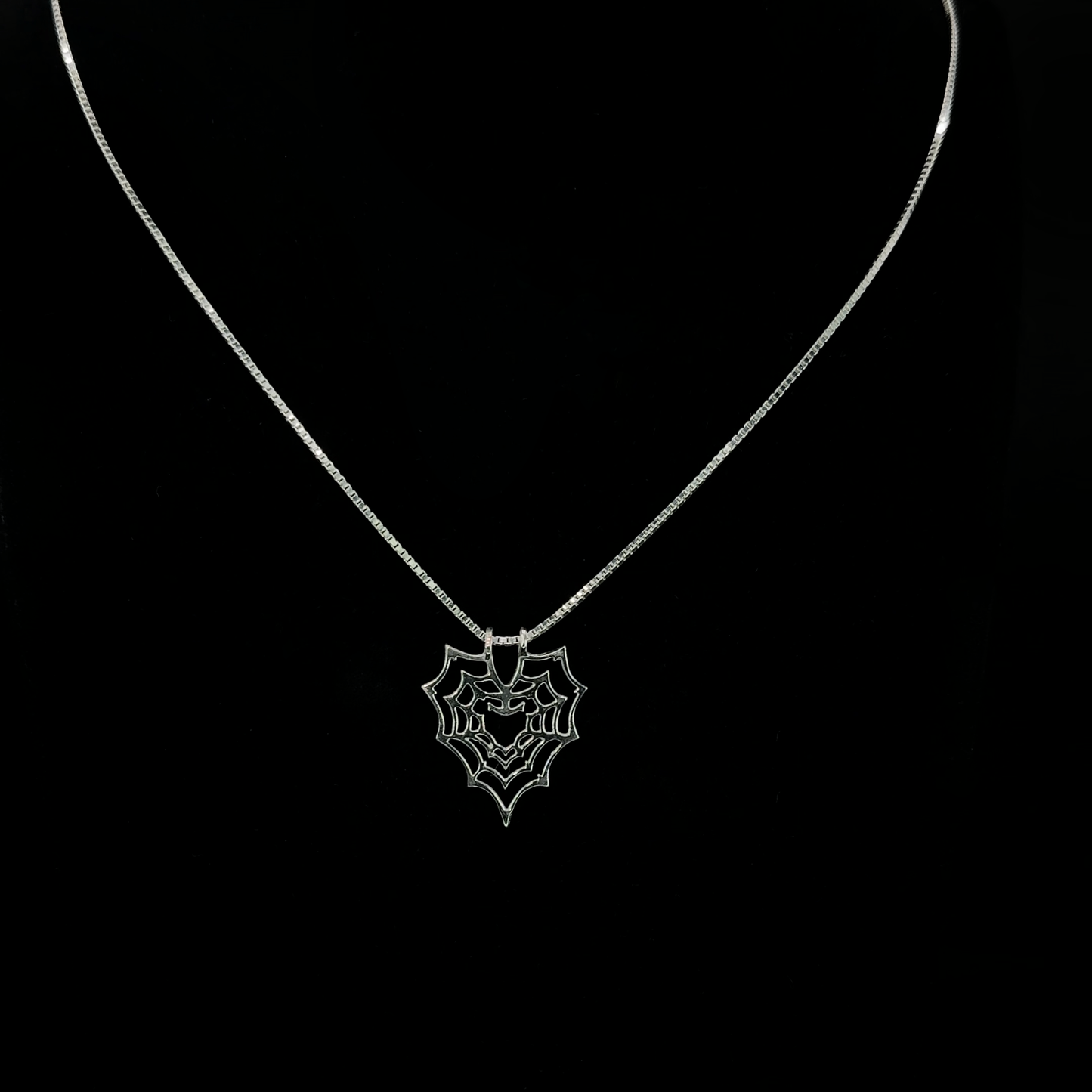 SALÓN x SECOND CHANCE - SPIDERWEB HEART NECKLACE (925 SILVER)