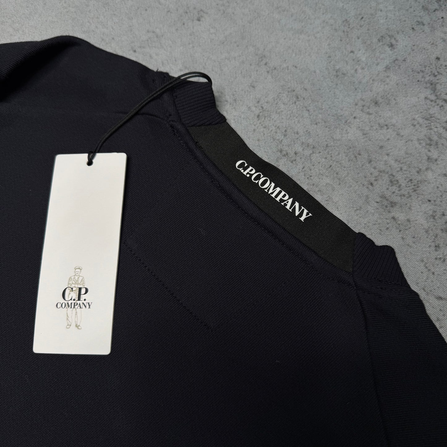 C.P. Company NEW Diagonal Raised Fleece Crewneck Lens Sweatshirt navy blue (L)