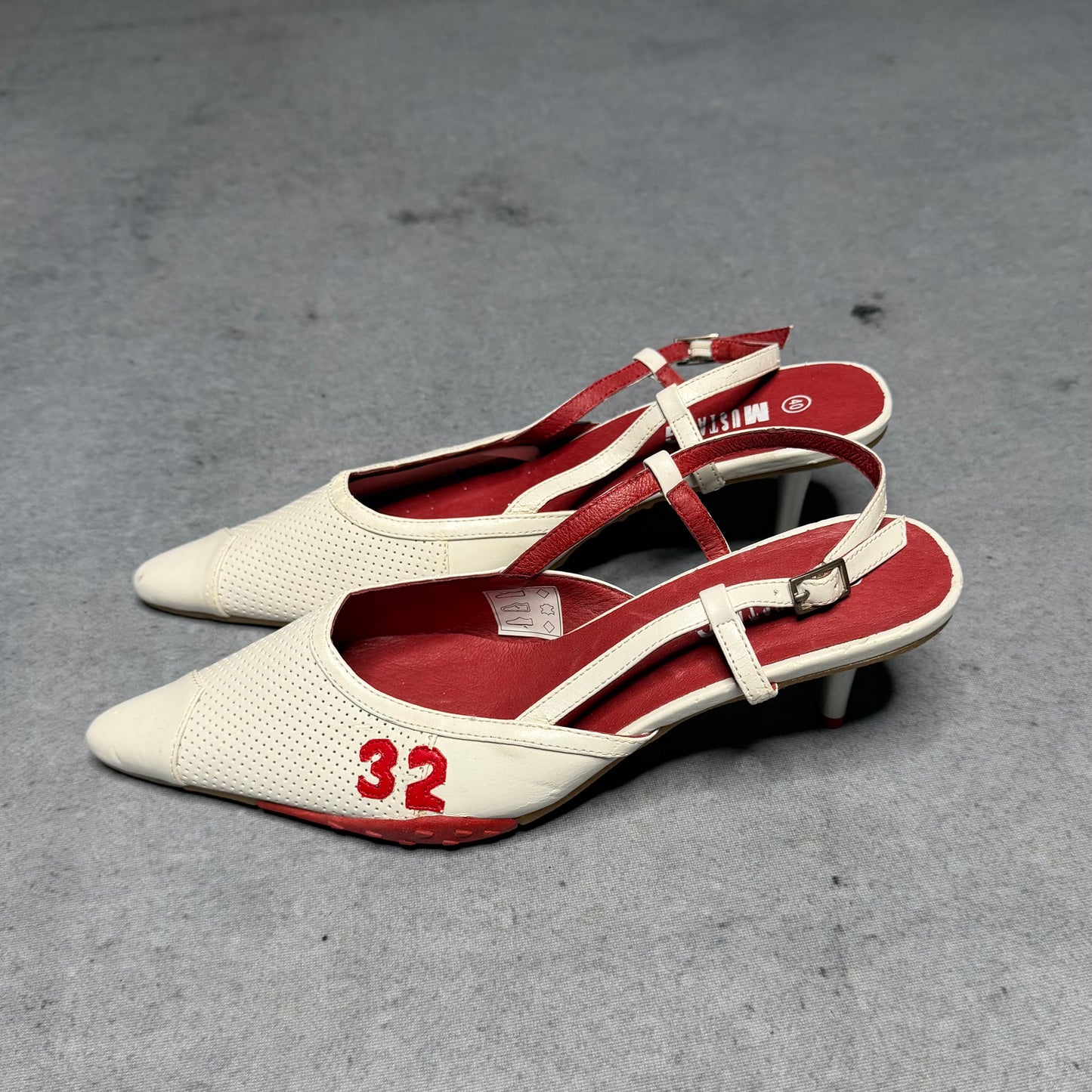 Mustang Vintage Y2K "Racing Style" Pointed Slingback Heels (40)